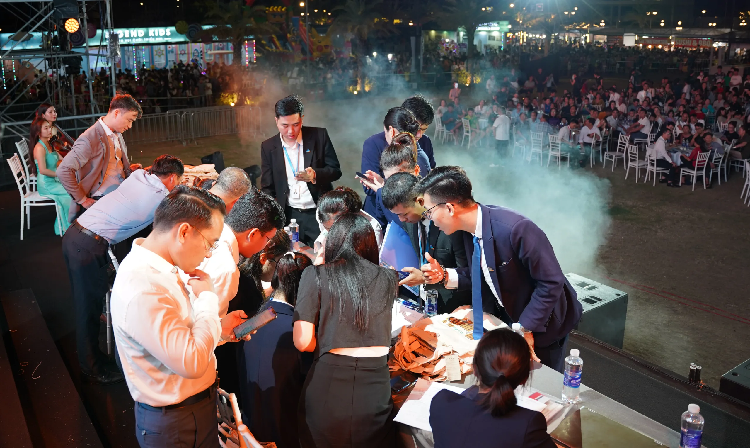 365 khách hàng “tranh nhau” 53 căn hộ giới hạn tại Regal Residence Luxury